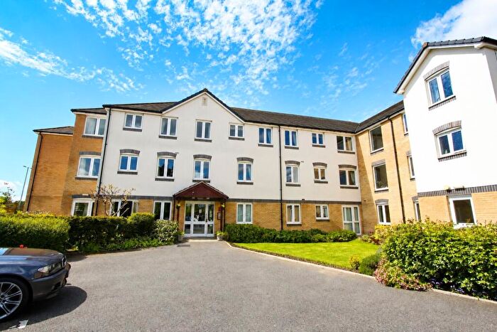 1 Bedroom Apartment For Sale In Cleves Court, London Road, Hadleigh, Essex, SS7