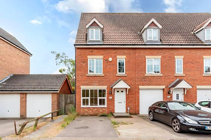 4 Bedroom Terraced House For Sale In Whistlefish Court, Norwich, NR5