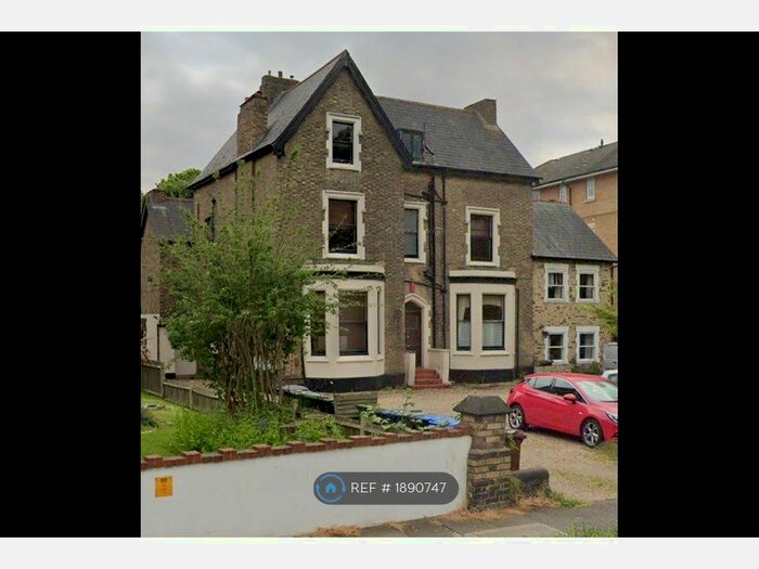 1 Bedroom Flat To Rent In Copers Cope Road, Beckenham, BR3