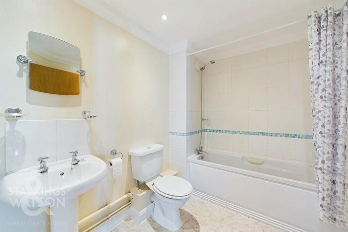 2 Bedroom Apartment To Rent In Norwich Road, Hethersett, Norwich, NR9