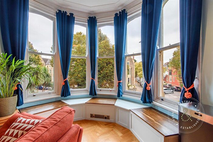 1 Bedroom Flat For Sale In Cathedral Road, Cardiff, CF11