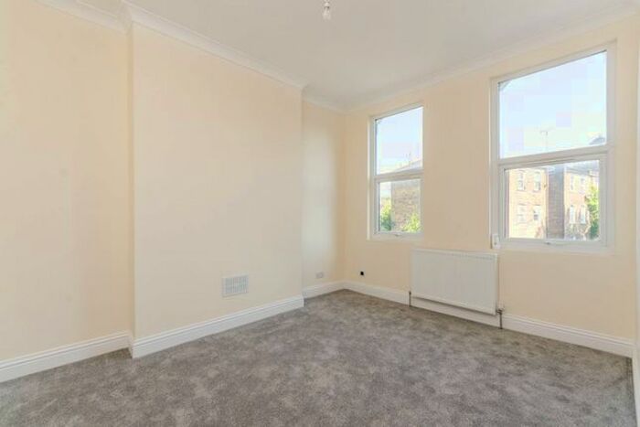 1 Bedroom Flat To Rent In York Road, Acton, London, W3
