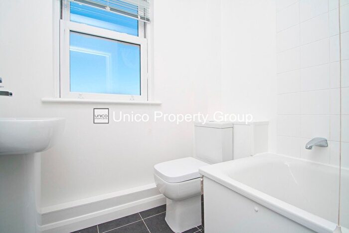 1 Bedroom Maisonette To Rent In Ford Road, London, E3