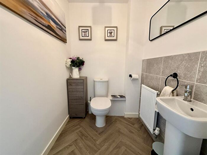 3 Bedroom Town House For Sale In Raspberry Grove, Darlington, DL1