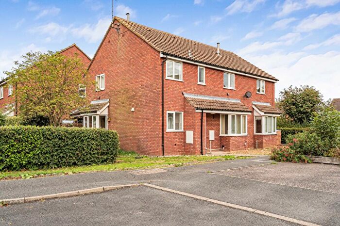 2 Bedroom End Of Terrace House For Sale In Stubbs Close, St Ives, Cambridgeshire., PE27