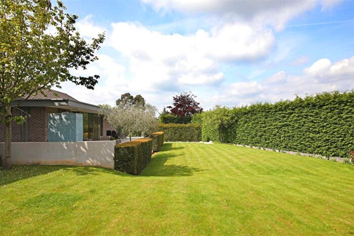 6 Bedroom Detached House For Sale In Fishers Wood, Ascot, SL5