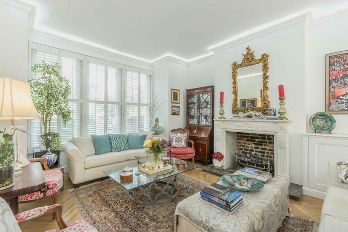 5 Bedroom Semi-Detached House To Rent In Ritherdon Road, London, SW17