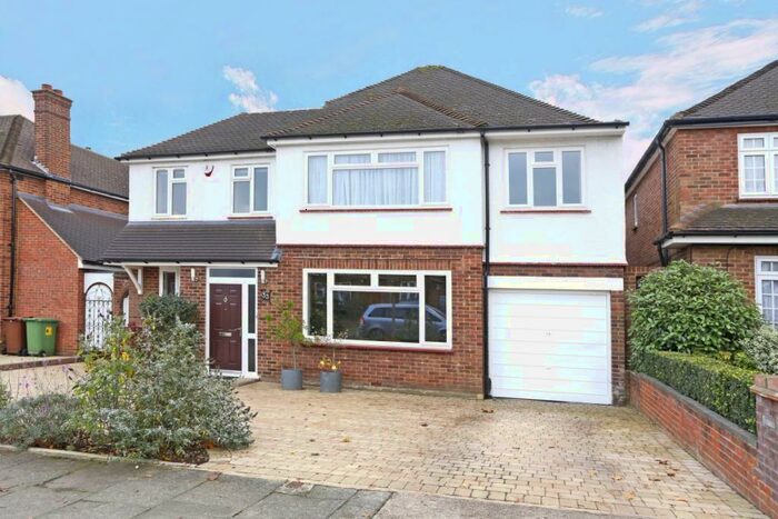 5 Bedroom Detached House To Rent In Dalkeith Grove Stanmore, HA7