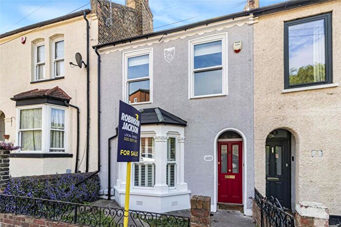 3 Bedroom Terraced House For Sale In Paget Rise, Woolwich, SE18