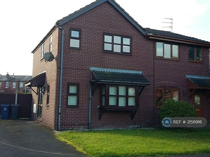 3 Bedroom Semi-Detached House To Rent In Sanfield Close, Ormskirk, L39