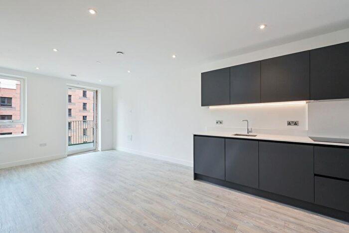 1 Bedroom Flat To Rent In Lilium Court, Dagenham Green, Rm, RM9