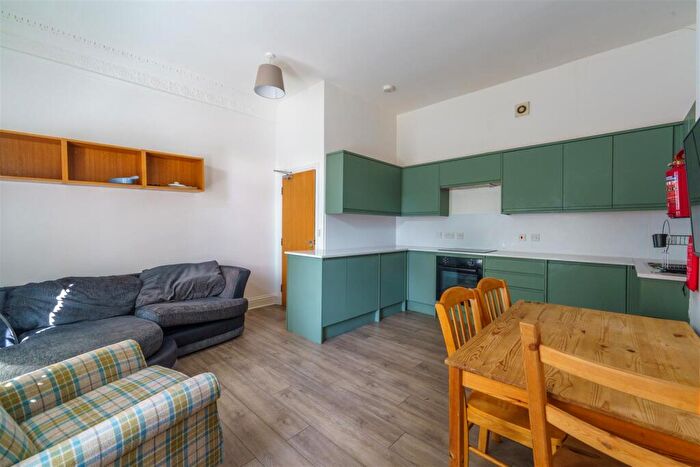 4 Bedroom Apartment To Rent In Otterburn Villas, Jesmond, NE2