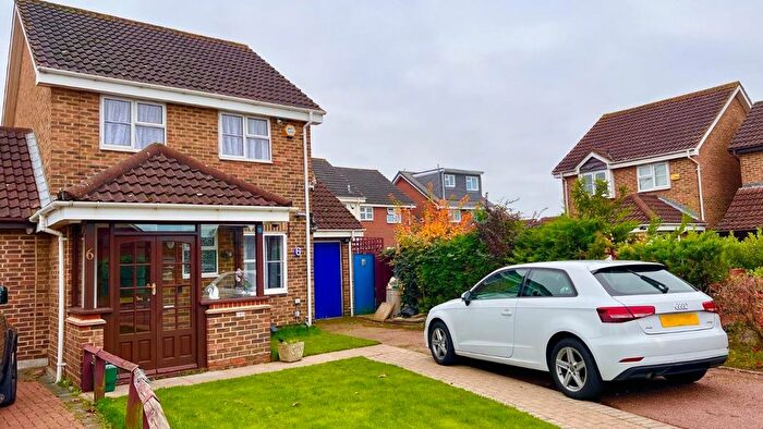 3 Bedroom Semi-Detached House To Rent In Kingsash Drive, Yeading, Hayes, UB4