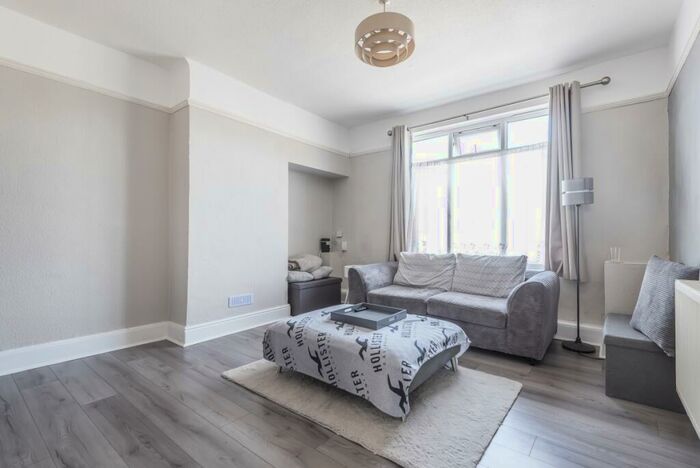 1 Bedroom Flat To Rent In Westmount Road, London, SE9