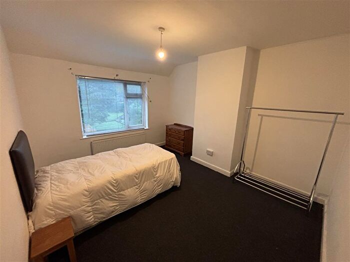 4 Bedroom Semi Detached House To Rent In Coppice View Road, Sutton Coldfield, B73