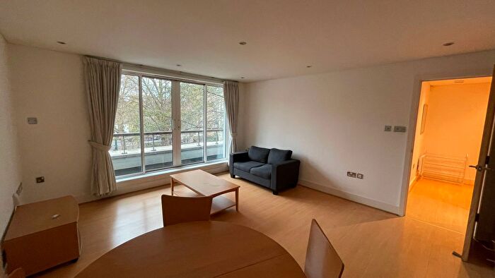 1 Bedroom Flat To Rent In Owen Street, London, EC1V
