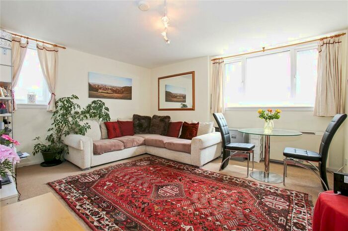 1 Bedroom Apartment To Rent In Roman Road, London, E2
