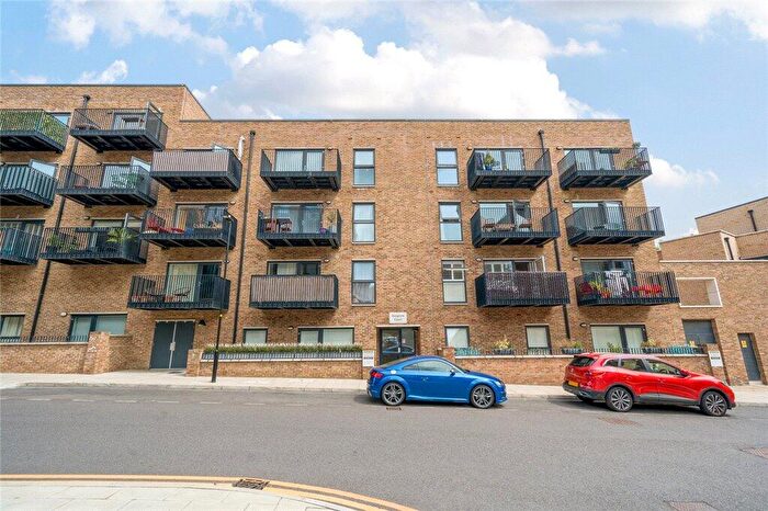 1 Bedroom Apartment For Sale In Rolfe Terrace, London, SE18