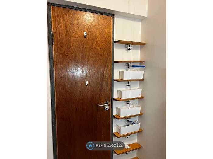 2 Bedroom Flat To Rent In Radnor St, London, EC1V
