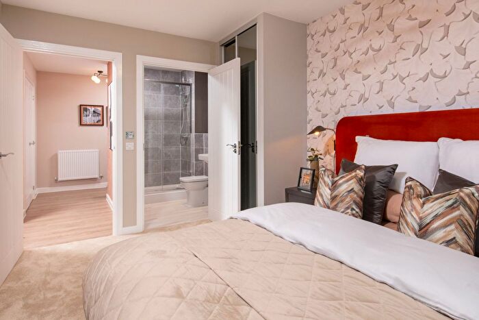 2 Bedroom Flat For Sale In "The Lynton" At Vanwall Road, Maidenhead, SL6