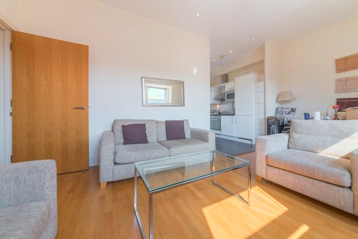 2 Bedroom Flat To Rent In Ashburnham Place, Greenwich, London, SE10