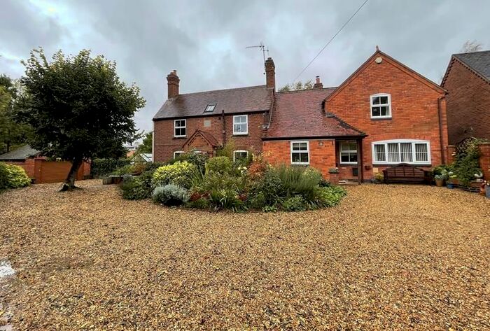 4 Bedroom Property To Rent In New Street, Upton Upon Severn, Worcestershire, WR8