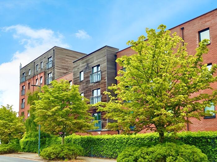 2 Bedroom Flat To Rent In The Boulevard, Manchester, Greater Manchester, M20