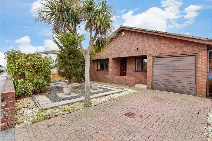 3 Bedroom Detached Bungalow For Sale In King Edward Avenue, Herne Bay, Kent, CT6