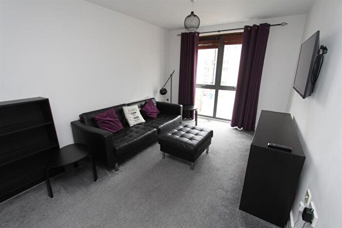 2 Bedroom Flat To Rent In Waterloo Apartments, Waterloo Street, LS10