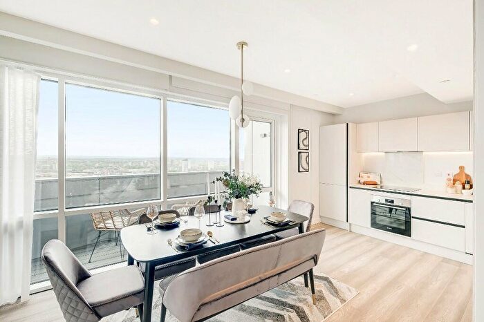 1 Bedroom Apartment For Sale In Consort Place, Manilla Street, London, E14