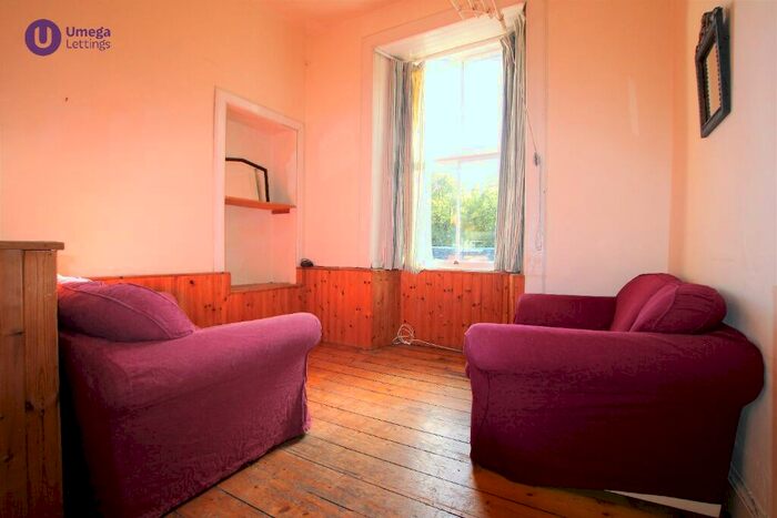 3 Bedroom Flat To Rent In Meadow Place, Meadows, Edinburgh, EH9