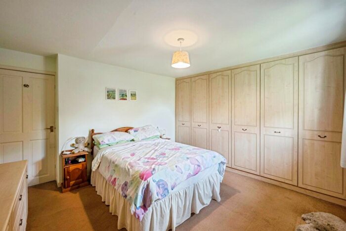 3 Bedroom Barn Conversion For Sale In The Mews, Hickleton, Doncaster, DN5