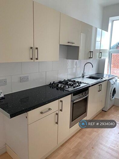 1 Bedroom Flat To Rent In Nelson Street, Chesterfield, S41