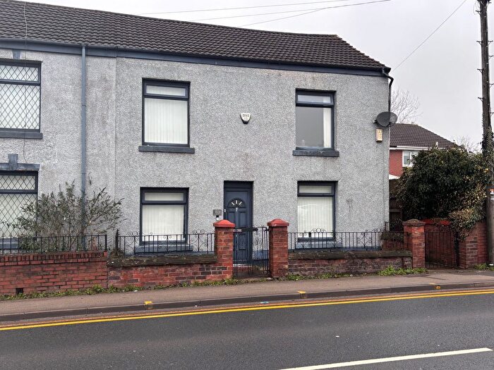 4 Bedroom Property To Rent In Bolton Road, Wigan, WN4