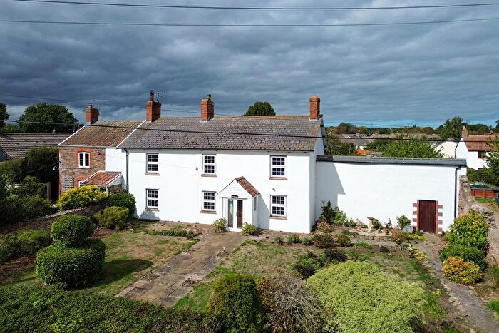4 Bedroom Semi Detached House For Sale In Creech Heathfield, Taunton, TA3