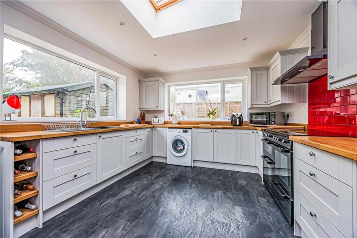 4 Bedroom Semi Detached House For Sale In Rowlands Avenue, Waterlooville, PO7