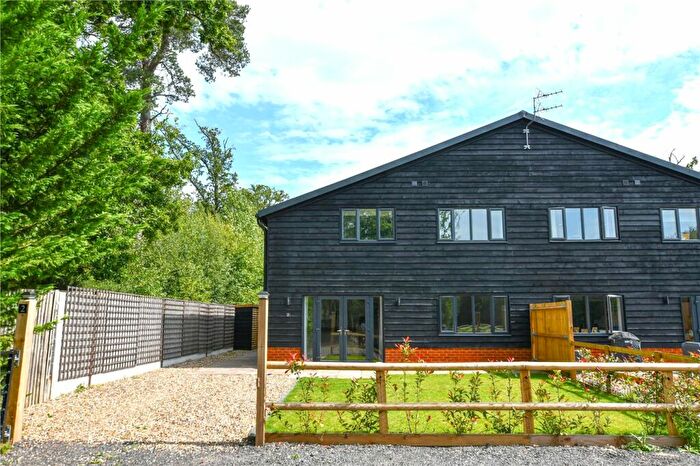 3 Bedroom Semi-Detached House For Sale In New Mill Road, Finchampstead, Wokingham, Berkshire, RG40