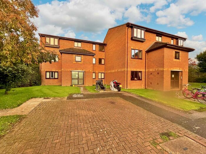 1 Bedroom Apartment To Rent In Franklyn Close, Abingdon, OX14