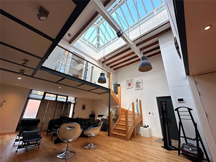 2 Bedroom Mews For Sale In Alma Vale Road, Clifton, Bristol, BS8