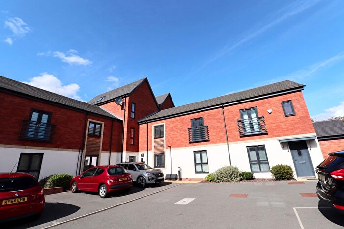 2 Bedroom Flat To Rent In Teape Close, Upton, Northampton, NN5