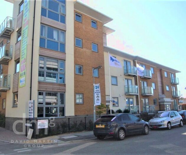 2 Bedroom Flat To Rent In Hawkins Road, Colchester, CO2