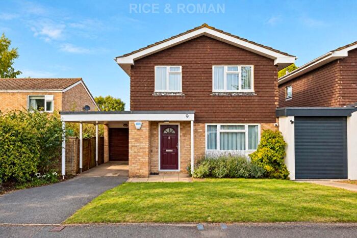 4 Bedroom Link Detached House For Sale In Vernon Drive, Ascot, SL5