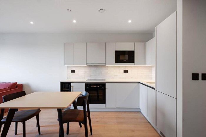 1 Bedroom Flat To Rent In The Draper, Colindale, London, NW9