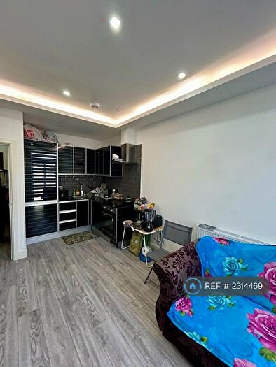 1 Bedroom Flat To Rent In Priory Road, St. Austell, PL25
