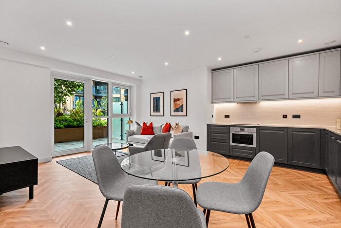 1 Bedroom Flat To Rent In Royal Exchange, London, KT1