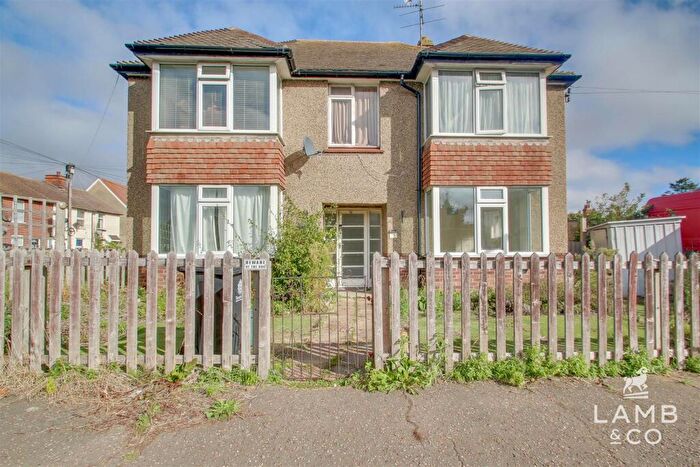 2 Bedroom Flat To Rent In Severn Road, CO15