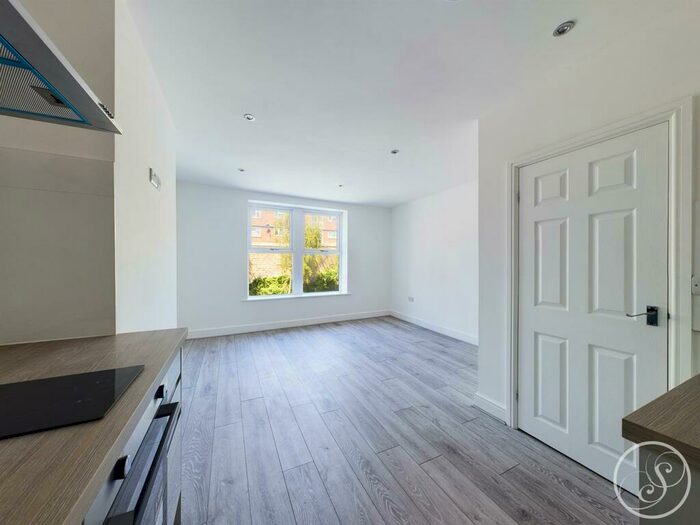 1 Bedroom Flat To Rent In Chapel Hill, Morley, Leeds, LS27