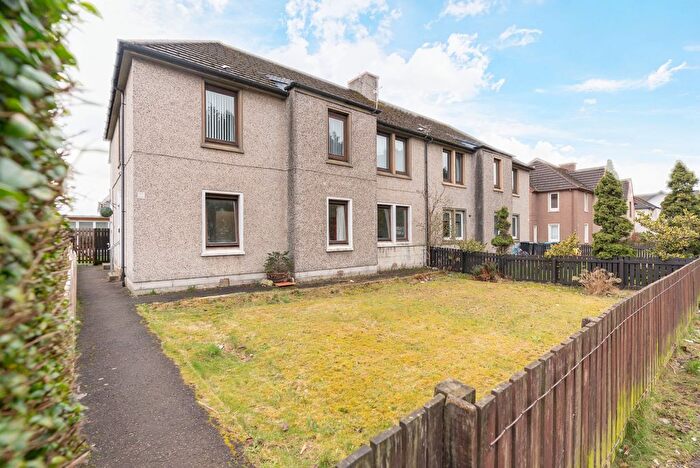 3 Bedroom Flat For Sale In Main Street, Bellshill, ML4
