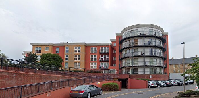 2 Bedroom Flat To Rent In Memorial Heights, Monarch Way, Ilford, Essex, IG2