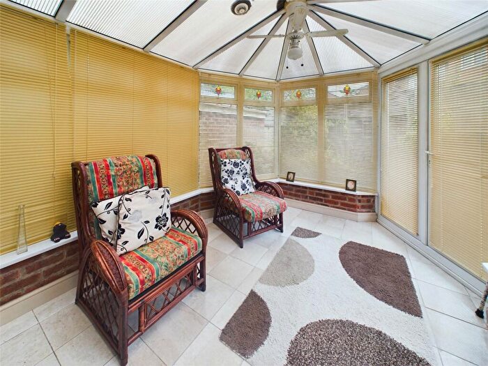 2 Bedroom Bungalow For Sale In Wollaton Paddocks, Wollaton, Nottinghamshire, NG8